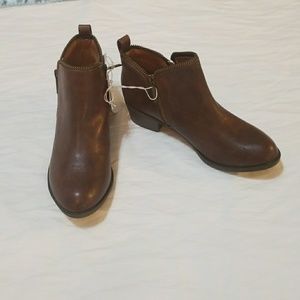 Diba ankle boots with zipper. Size 5.5